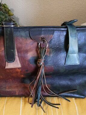 L'RTISTE OMBRE SPRING STEP)  HANDBAG